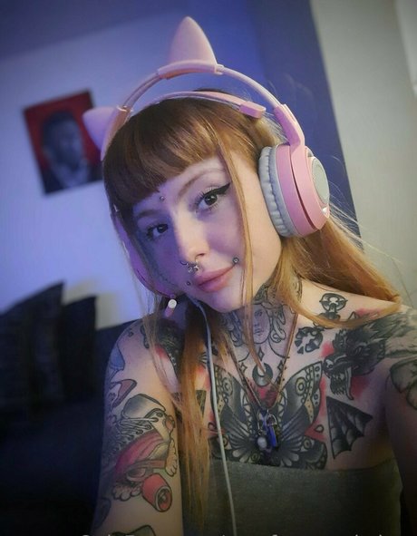 yourfavecmsltshop onlyfans topless