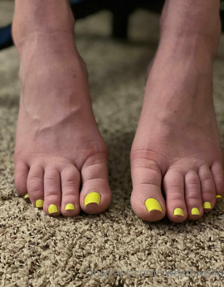 sweettoes4u onlyfans leaks