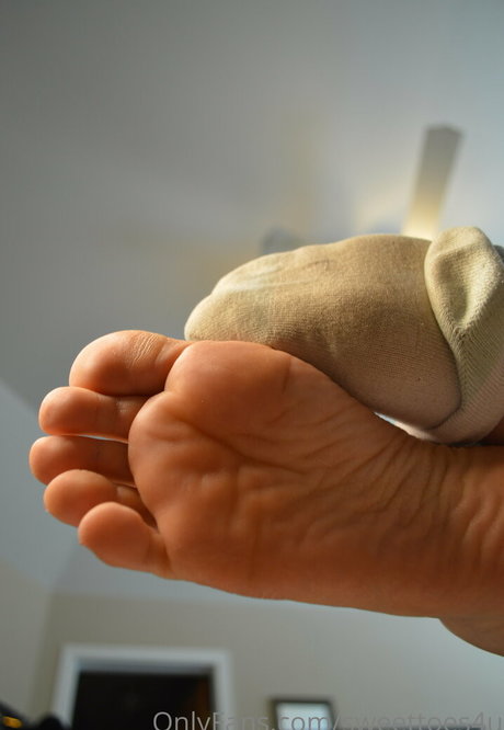 sweettoes4u nude onlyfans pics