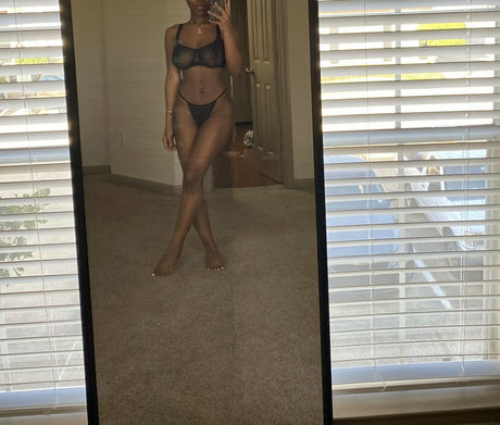 yamifans onlyfans nude content