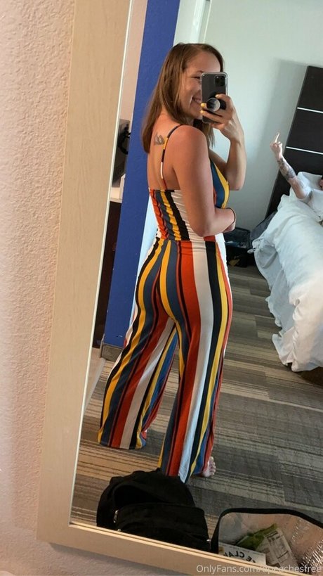 dpeachesfree onlyfans public photos