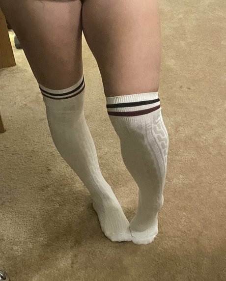 sashasfeetishxo onlyfans naked