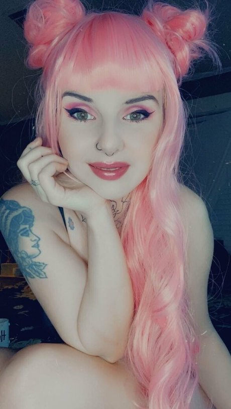 moremoiraxoxo onlyfans images