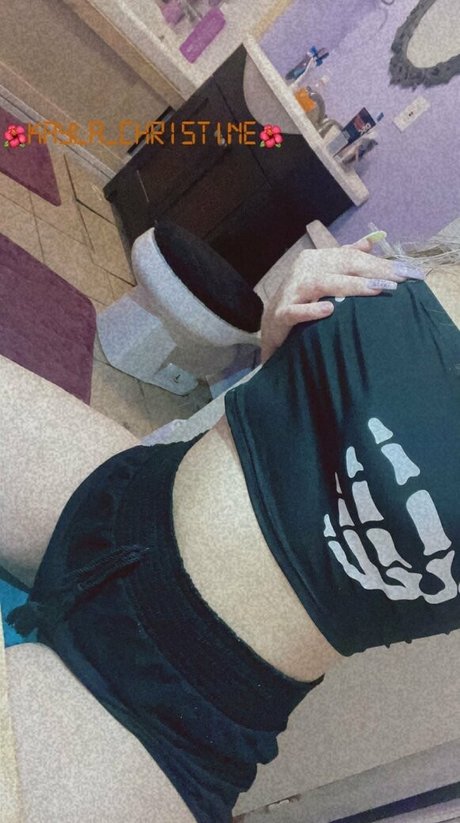 queen kandy onlyfans boobs