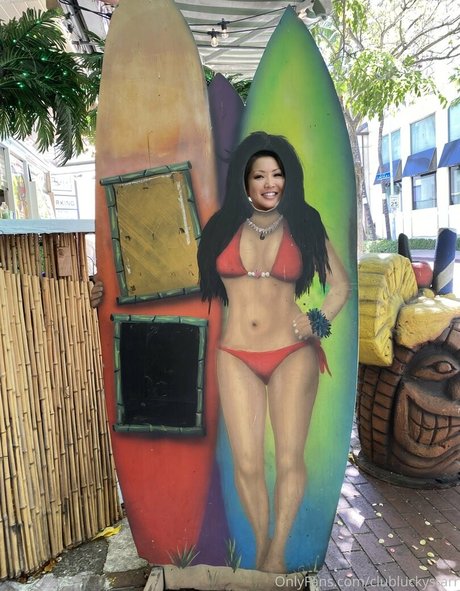 clubluckystarr onlyfans fuck