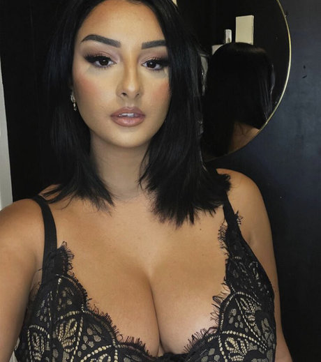 am hailil naked onlyfans