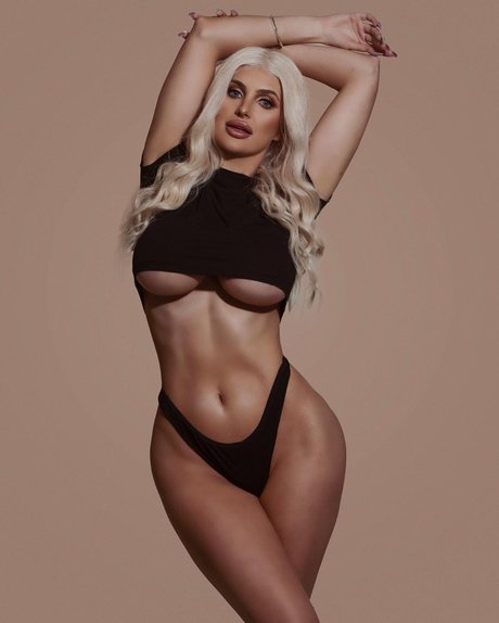 Laura Blake Hahnel onlyfans uncensored