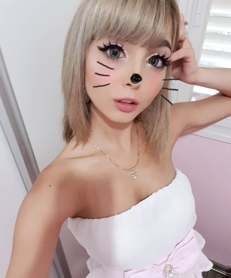 Mayuminnielove onlyfans tits