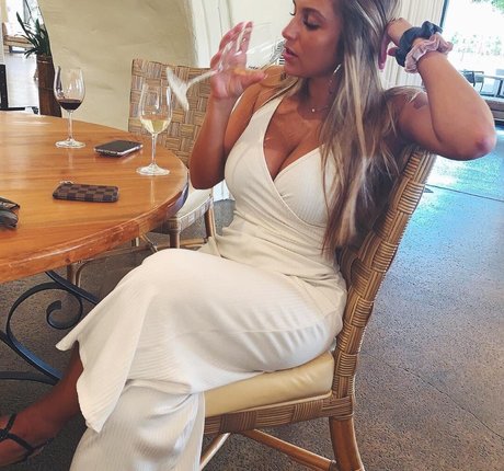 Maddie Clark onlyfans nide