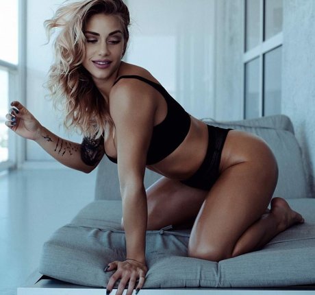 Marine S Mezz sexy onlyfans