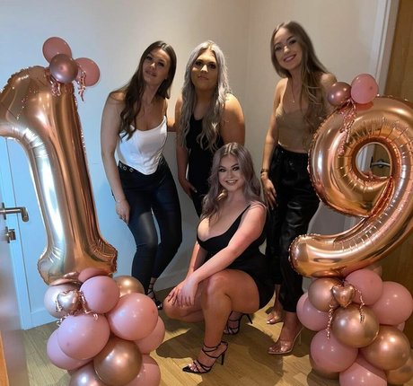 beautiful face onlyfans art xxx render