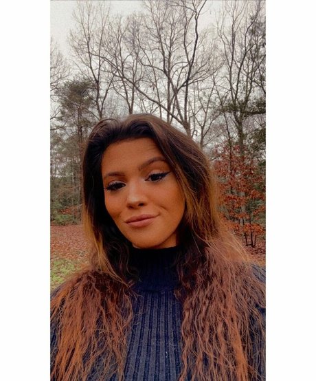 Kaylee Burnett onlyfans post