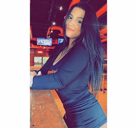 Kaylee Burnett sexy onlyfans