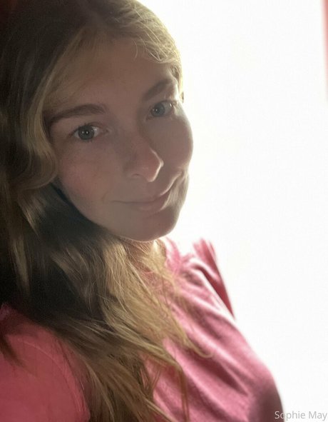 sophiemay93 onlyfans strip
