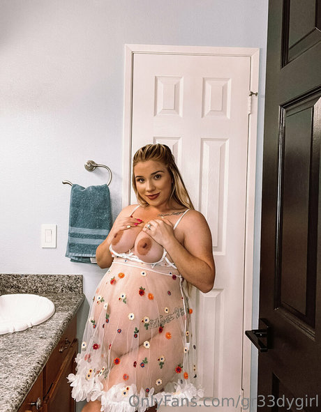 gr33dygirl onlyfans naked