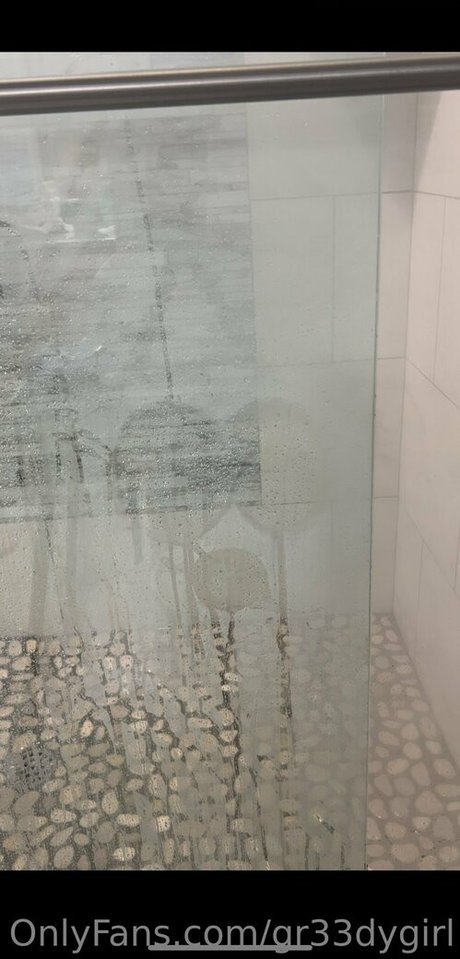 gr33dygirl onlyfans nudes leak