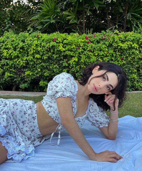 Sevinch Salmanova onlyfans model photo