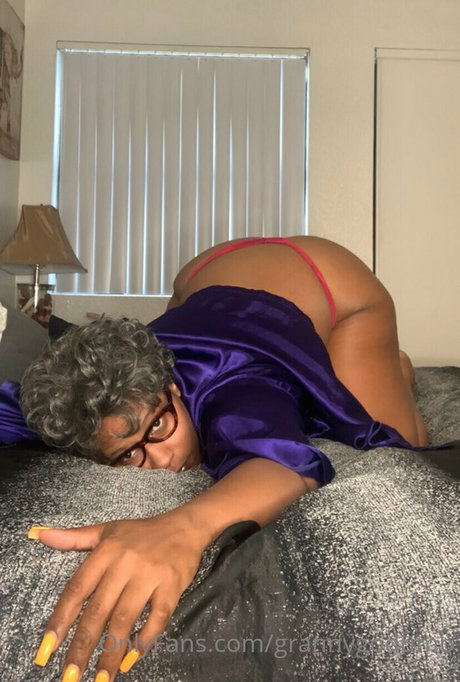 grannygodumb onlyfans pic
