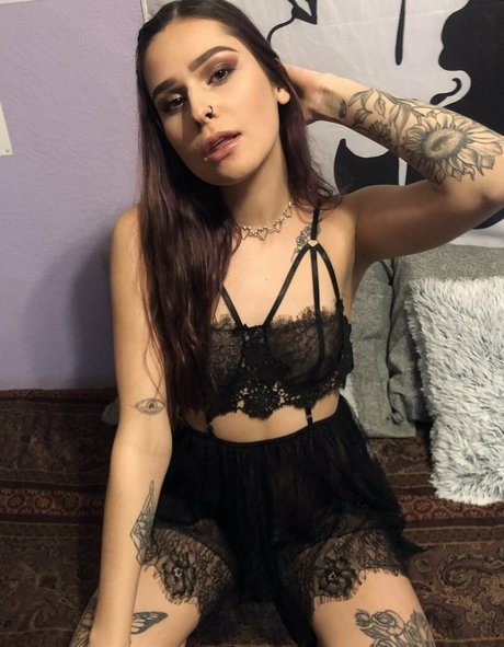 tatteddbeautyy onlyfans explicit content