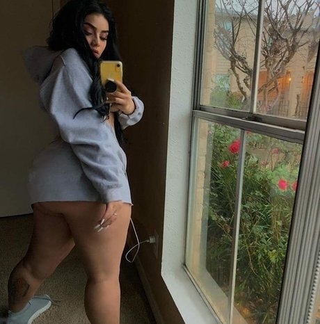 Megan Velez onlyfans nude pics