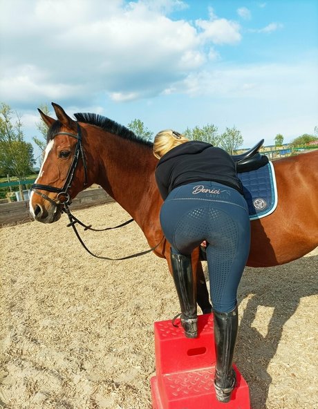 kellymilanaughtycowgirl onlyfans nude tits