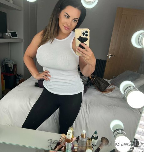 sophielawson x onlyfans nudes