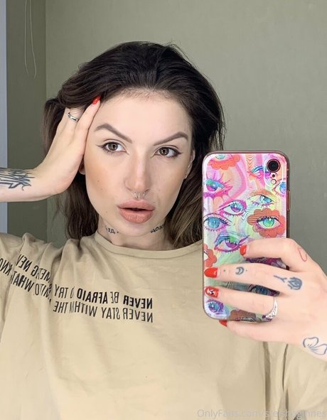 steishaginnes nude onlyfans pics