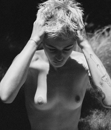 Esther McGregor onlyfans porn nude