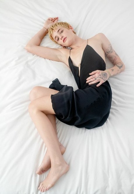 Esther McGregor only fans.