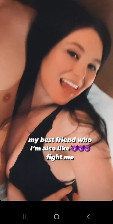 Selena USAF Babe onlyfans free