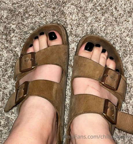 kayla footsie nude onlyfans leak