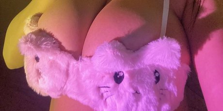 Crystal Senpai onlyfans pics