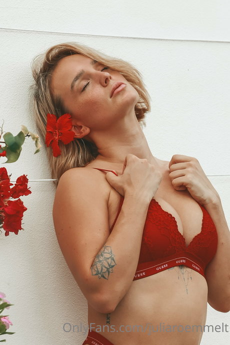 Julia Roemmelt naked onlyfans leak