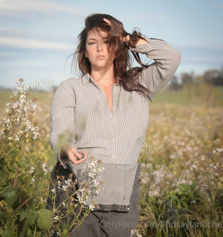 Lindsay Geektron tits onlyfans