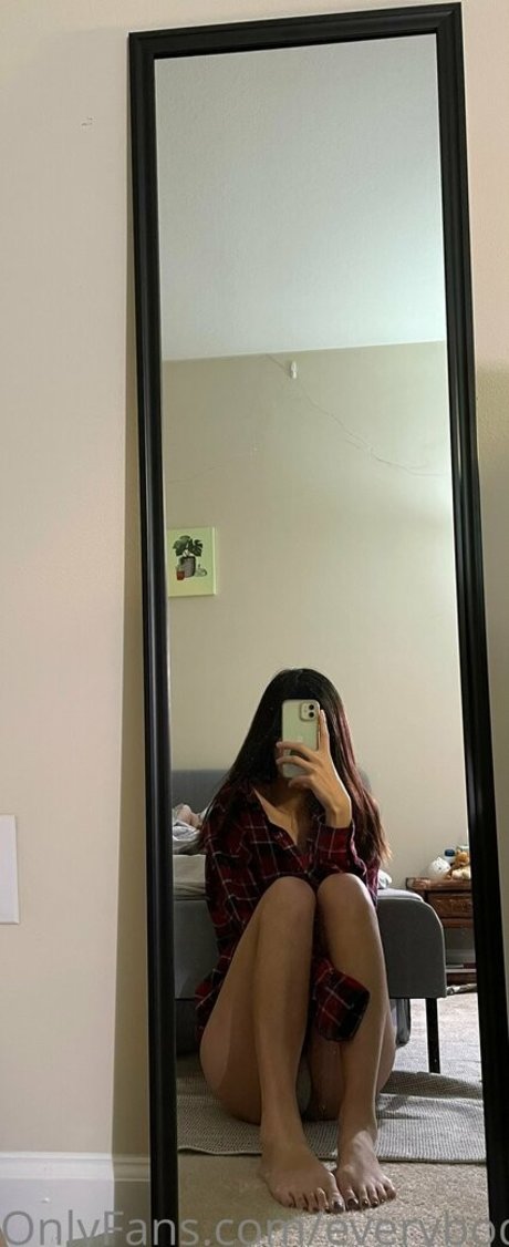 everybodymeow onlyfans public photos