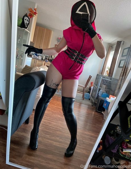 mahoupriest onlyfans xxx