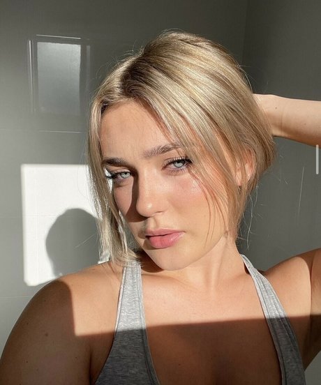 cliocrowhurst onlyfans lean