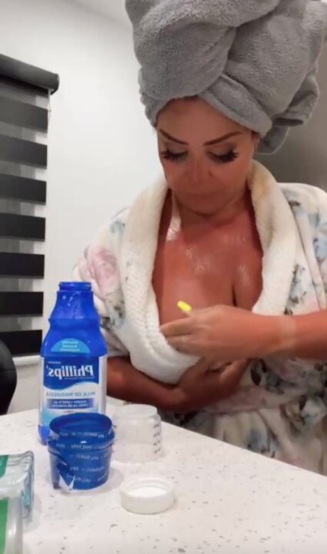 Carolina Sandoval sexy onlyfans