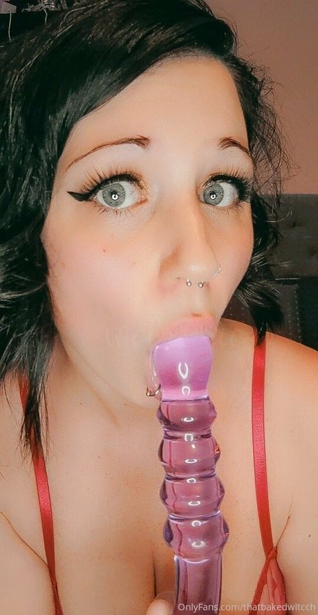 thatbakedwitcch onlyfans boobs