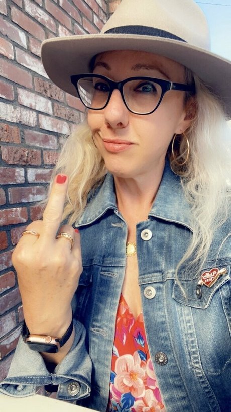 drlovejoy onlyfans leaks naked