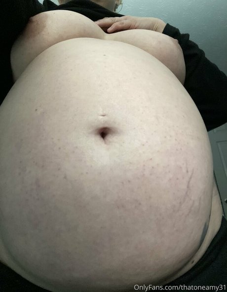 thatoneamy31 onlyfans leaked free