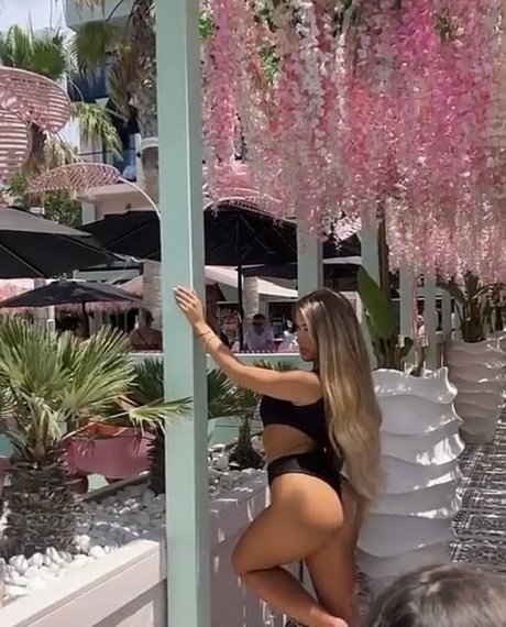 Eve Gale onlyfans nude photos