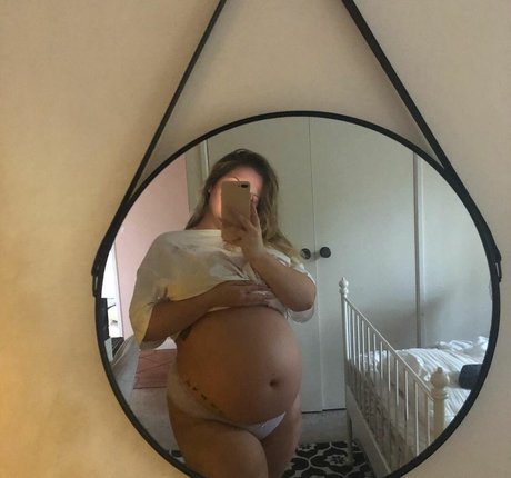 Kelly Bodenstein onlyfans leaks.