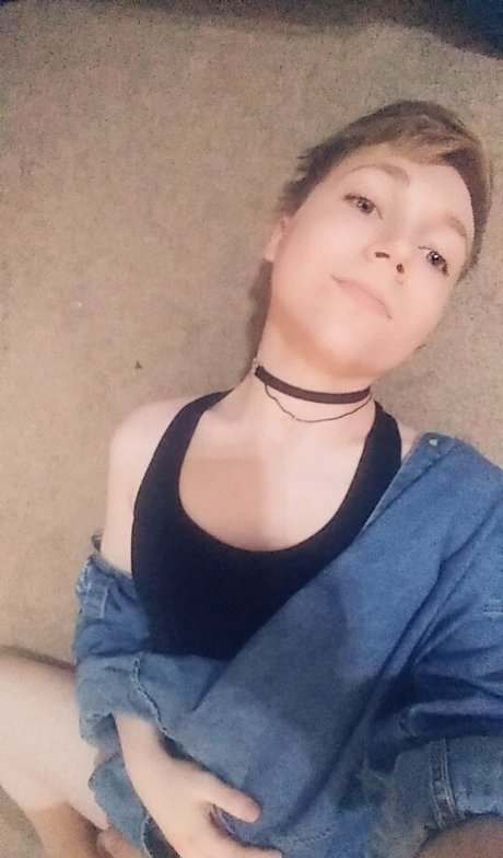 embitss onlyfans content