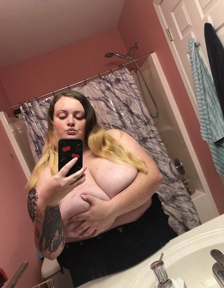 bbwcherrybomb onlyfans nude content