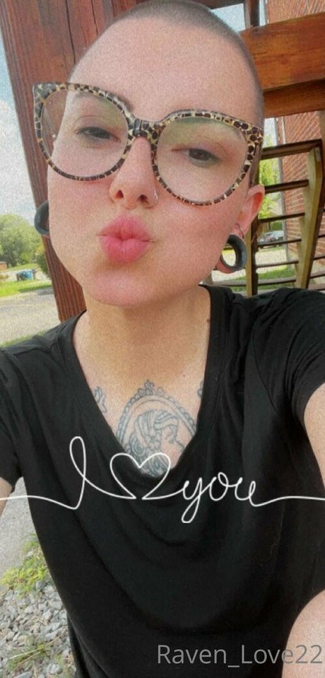 raven love22 onlyfans nude porn