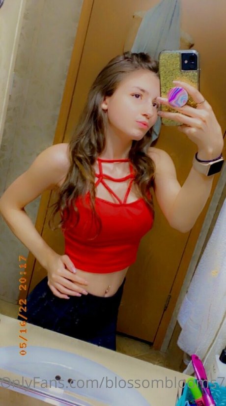 blossomblooms71 onlyfans porn free