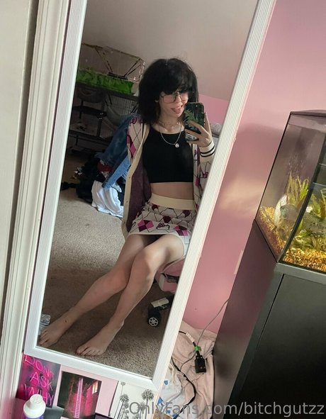 bitchgutzz xxx only fans