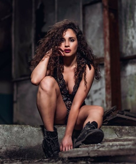 Smallcurlyfry onlyfans photos