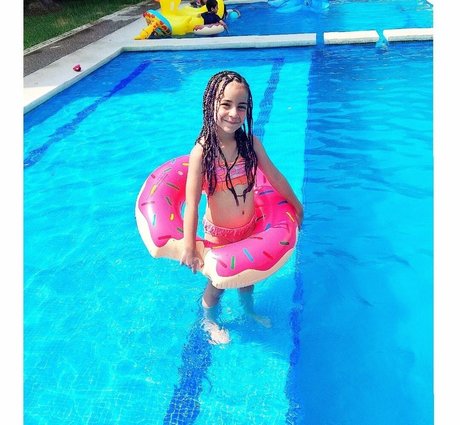 Diana Calderon onlyfans images